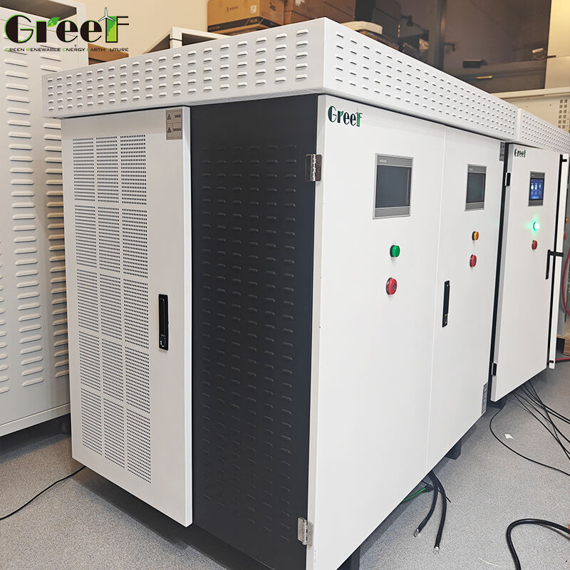 Bộ điều khiển hòa lưới hiệu suất cao với pin Lithium-ion và màn hình cảm ứng LCD để quản lý năng lượng