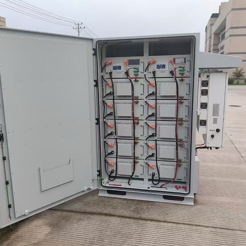 Pin lithium lưu trữ năng lượng điện áp định mức 51,2V với mức bảo vệ IP54 và khả năng mở rộng mô-đun cho tủ pin ngoài trời